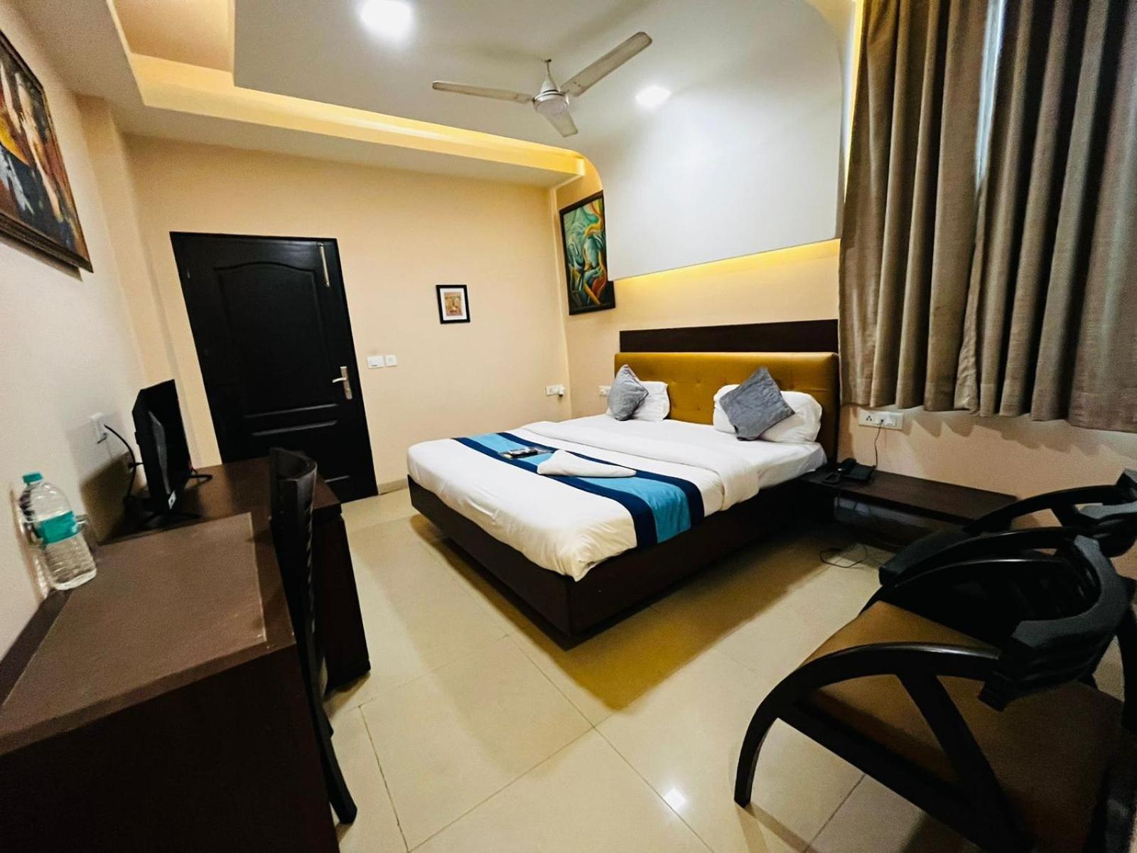 Hotel Mvr Stay By Admire Inn Noida Eksteriør billede